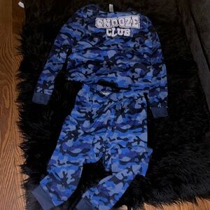 George Blue camo snooze club boys pj set Sz 10/12